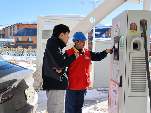 全域感知引客来　新疆赛里木湖冬季旅游热度攀升
