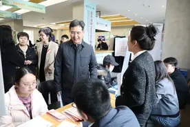 茅台集团2025定向校招（含高层次人才）134人，引才第一站走进北京大学图片