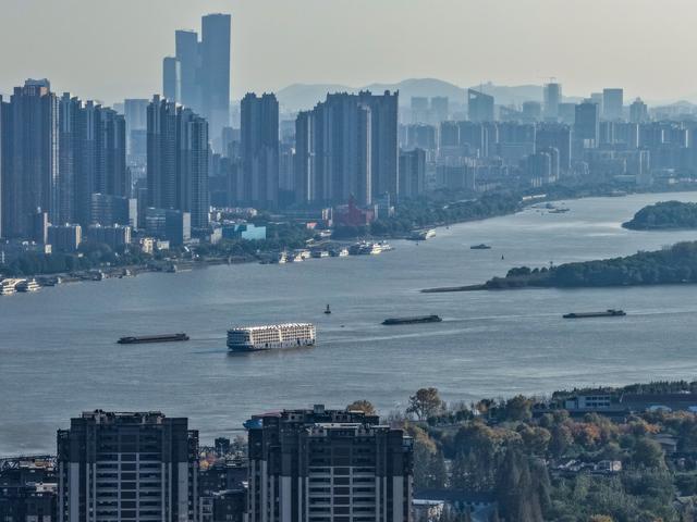 奔腾向前的大江大河