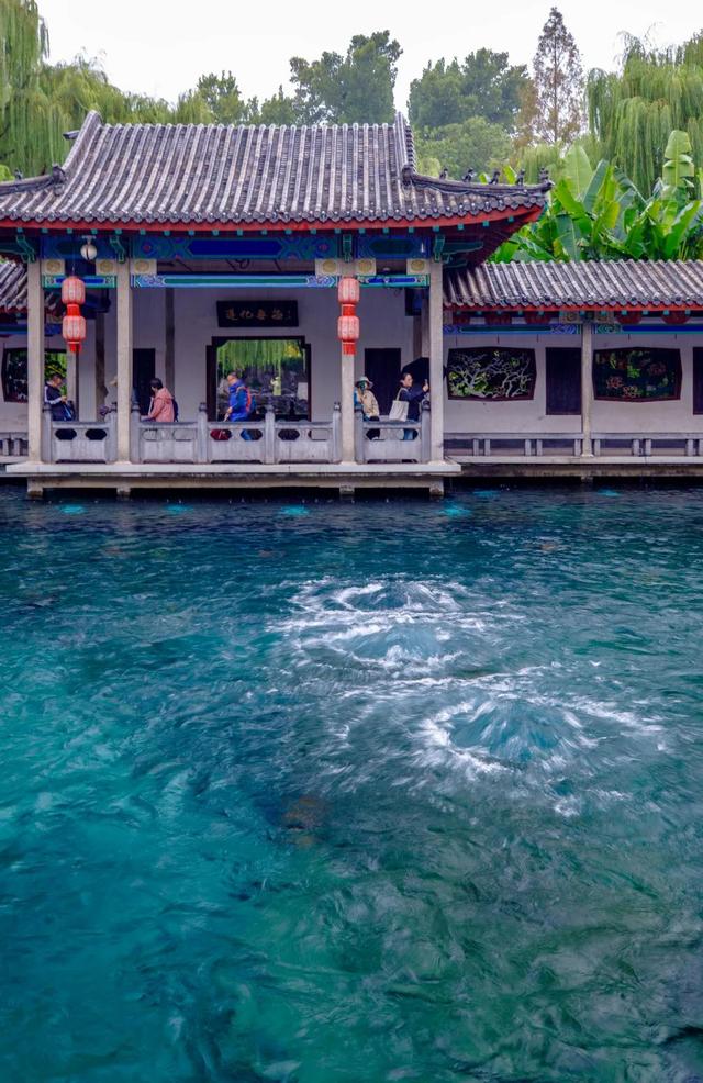 济南趵突泉地下水位直冲30米
