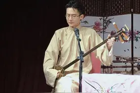 95后男生冲上热搜！唱评弹的他圈粉上万……图片