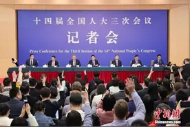证监会：2024年全市场分红达到2.4万亿元图片