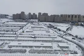 乌鲁木齐迎入冬后首场暴雪图片