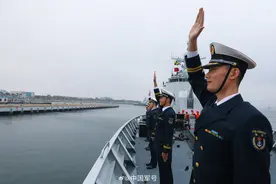 欢迎回家！海军第46批护航编队凯旋图片