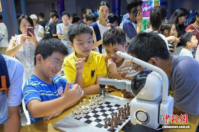 全球数贸会：数字技术呈现“巅峰造艺”