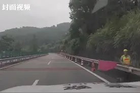 成渝高速山体滑坡路段已清撤完毕 解除管制恢复正常通行图片