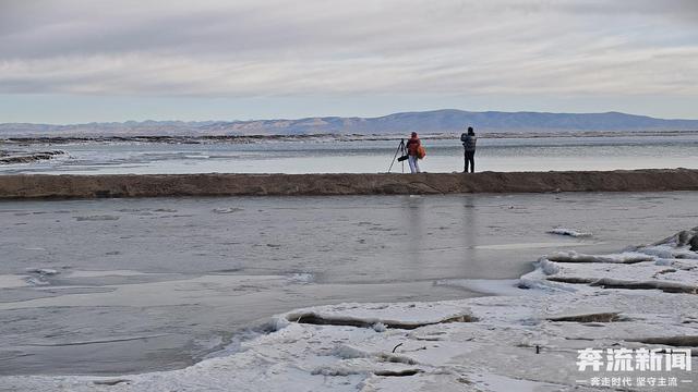 赴一场与青海湖的冬日之约，邂逅梦幻蓝冰