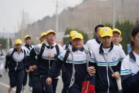 缅怀英烈·发奋图强 | 烟台天立高级中学第二届清明祭英烈远足活动图片
