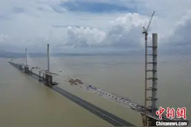 黄茅海跨海通道项目全线贯通 为年底建成通车奠定基础图片