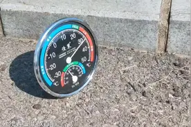 地表温度接近60℃ 沈阳启动城市降温图片