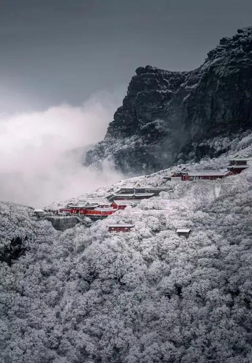 梵净山冬季“神仙”福利上新,仙境、温泉、溶洞一站体验