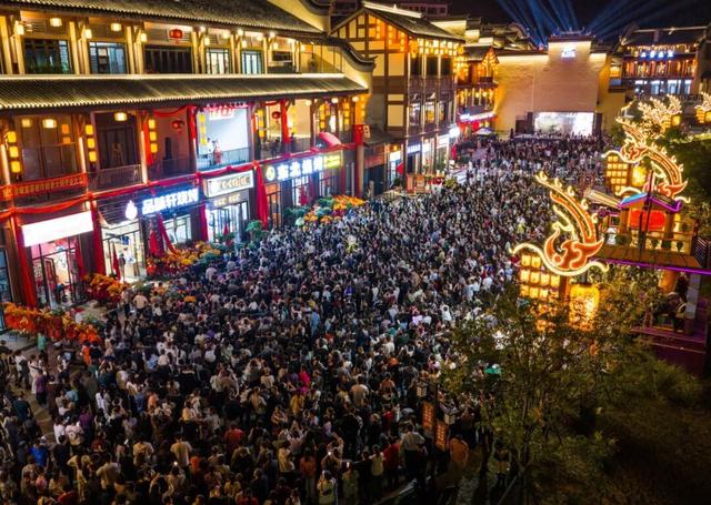 2025年国庆中秋假日第三天文化和旅游市场情况综述