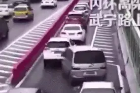 上海街头，这个规矩失灵？早高峰的中环，这一幕又让网友议论开了！警方通报：刑拘图片