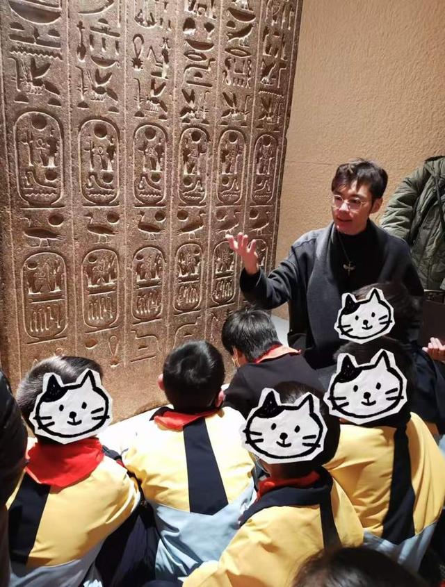 上海好看指南｜上博埃及展正式收官，这些人却仍活跃在文博展览中，“野生讲解团”何以规范化生存？