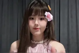 也太美了吧😍李月汝晒浅跳手势舞视频 身穿粉裙甜美可人图片