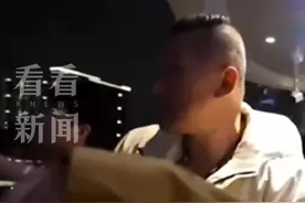 台湾网红“馆长”夜游上海 看到这一幕直呼太浪漫图片