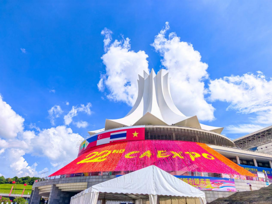 跟着邕BA游南宁！解锁“白天打卡、晚上观赛”的打卡全指南