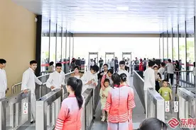 国际友人点赞、央媒聚焦，《月映武夷》“五一”成现象级IP图片