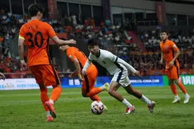 豪取中超三连胜！云南玉昆主场2:0力克梅州客家图片