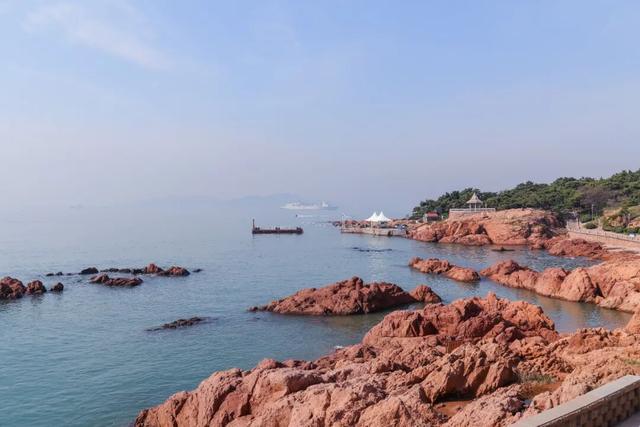 这才是青岛人私藏的城市封面！“醉美”红礁石、中国首个水族馆，年卡99元起畅玩！