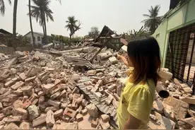 特写丨缅甸震后农村：数百灾民佛堂避难，父母送孩子做义务消防员图片