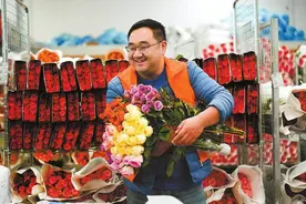 入驻拼多多不足半年单月订单量飙升至15万单“95后”！新花农有啥卖花秘诀图片
