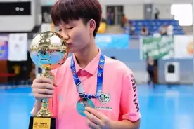 百姓故事 | 一个聋人女孩的21年：灿烂如焰火图片