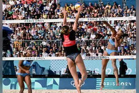 巴黎奥运会丨沙滩排球——女子16强赛：中国组合负于瑞士组合图片