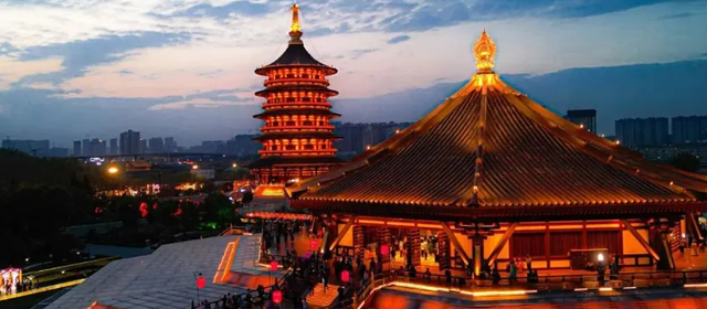 最近，洛阳人都在钻商场，怎么回事？