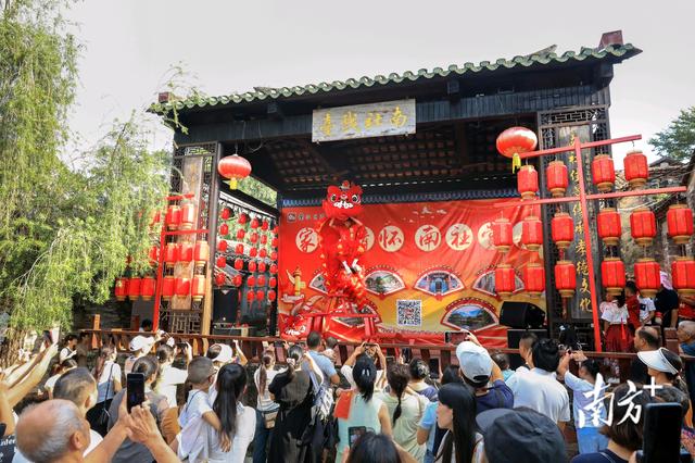 茶山南社“明清市井”热度高，双节假期吸引大批游客打卡