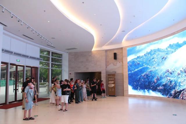 入境游再添新客源！青岛迎来山东首个阿塞拜疆旅行团！