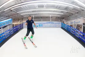从滑雪机练起，暑假在广州也能学滑雪图片