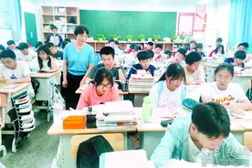 鄂南高级中学教师廖拾英：用心浇灌，以爱育人图片