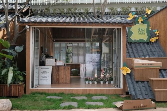 昆明最新网红打卡点！木质窗棂配拿铁香，翠湖边百年老街→浪漫咖啡长廊，拍照攻略来了！