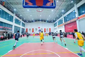 师宗县第一届“凤城杯”篮球邀请赛正式开赛图片