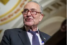 卡塔尔拟向特朗普赠豪华飞机，美民主党领袖批：天下没有免费午餐，这是“彻底贿赂”行为图片