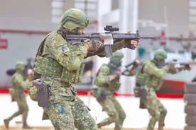 台军士兵脱哨、逃避兵役离谱事件不断，蓝营民代建议恢复“军法”图片
