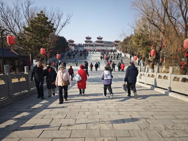 驼铃叩响函谷雄关 豫疆同心文化交融