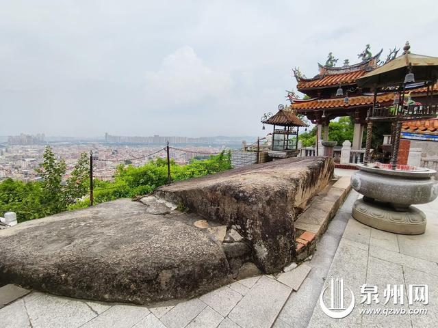 跟着名士黄河清游览莲花峰