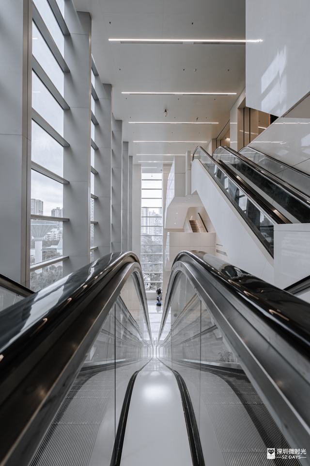 实拍揭秘！9层「垂直文化聚落」，福田新地标