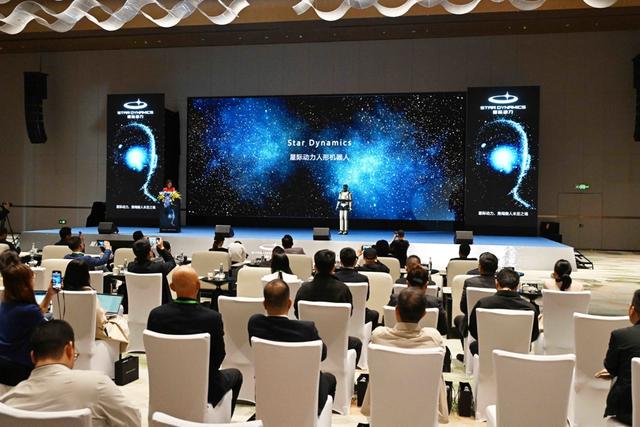 张海星：未来，机器人能像乐高积木一样，根据不同任务自由组合功能部件