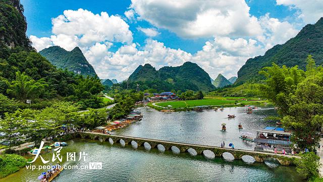 广西靖西：山水美景引客来
