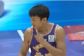 圆梦！矣进宏完成CBA生涯首秀 命中三分&上演滑翔机劈扣图片