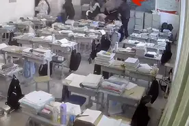 银川地震瞬间返回背起同学逃生的郭庆同学受学校重奖图片