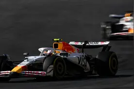 体育丨F1中国大奖赛：冲刺排位赛赛况图片