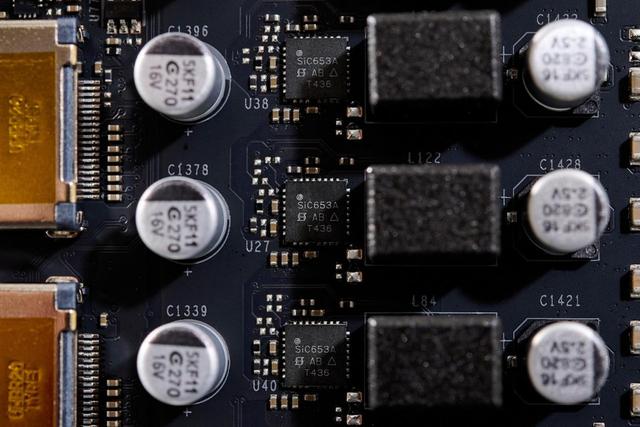 耕升GeForce RTX 5060暴风OC 8G显卡评测：中端市场的强力竞争者