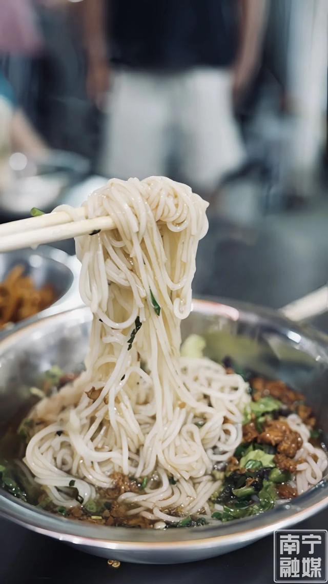 没逛过这里的早市，≈不认识南宁