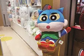 作为减压工具！不少成年人重新拥抱毛绒玩具图片