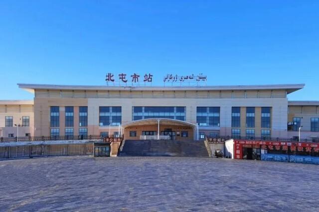 7个方向增开直达列车！网友：竟然能坐火车去看冰川了！