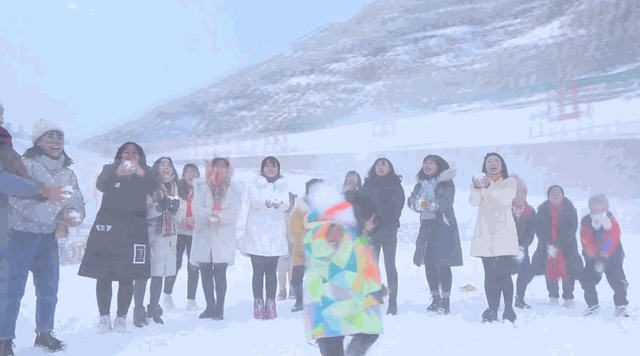 刚刚！凤凰山下雪啦！是真的！